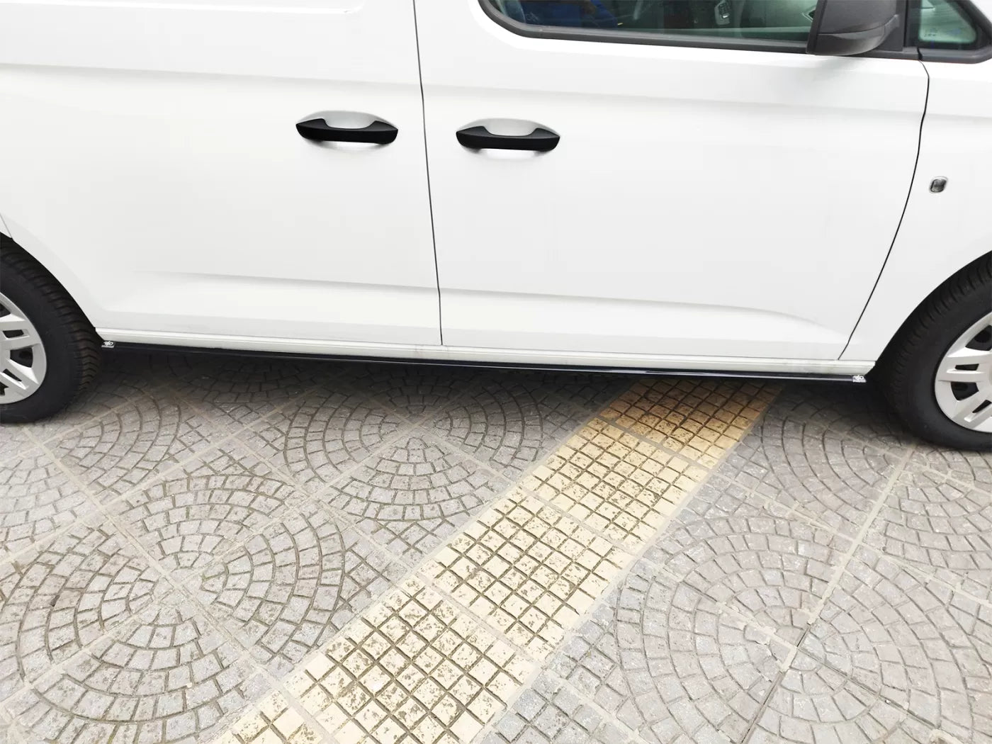 Side Skirts Extensions V.1 Ford Transit Connect L2 Mk3 (2024-)