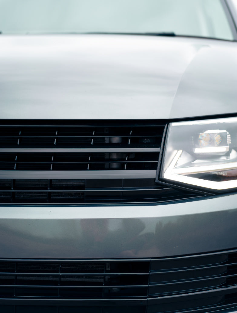 Transporter T6 - De badged grille - (Gloss black)