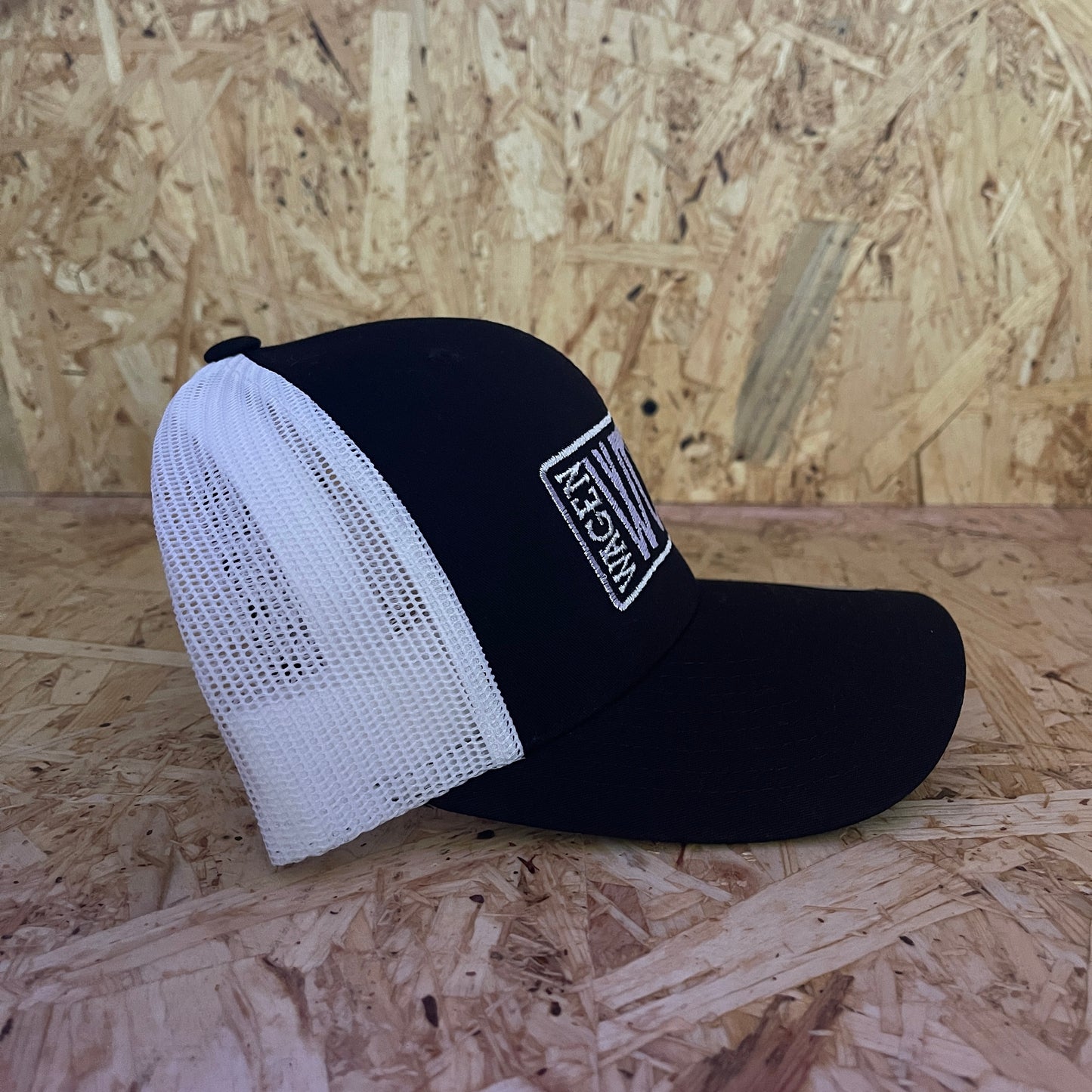 Wagenworks Snapback, Black/White.